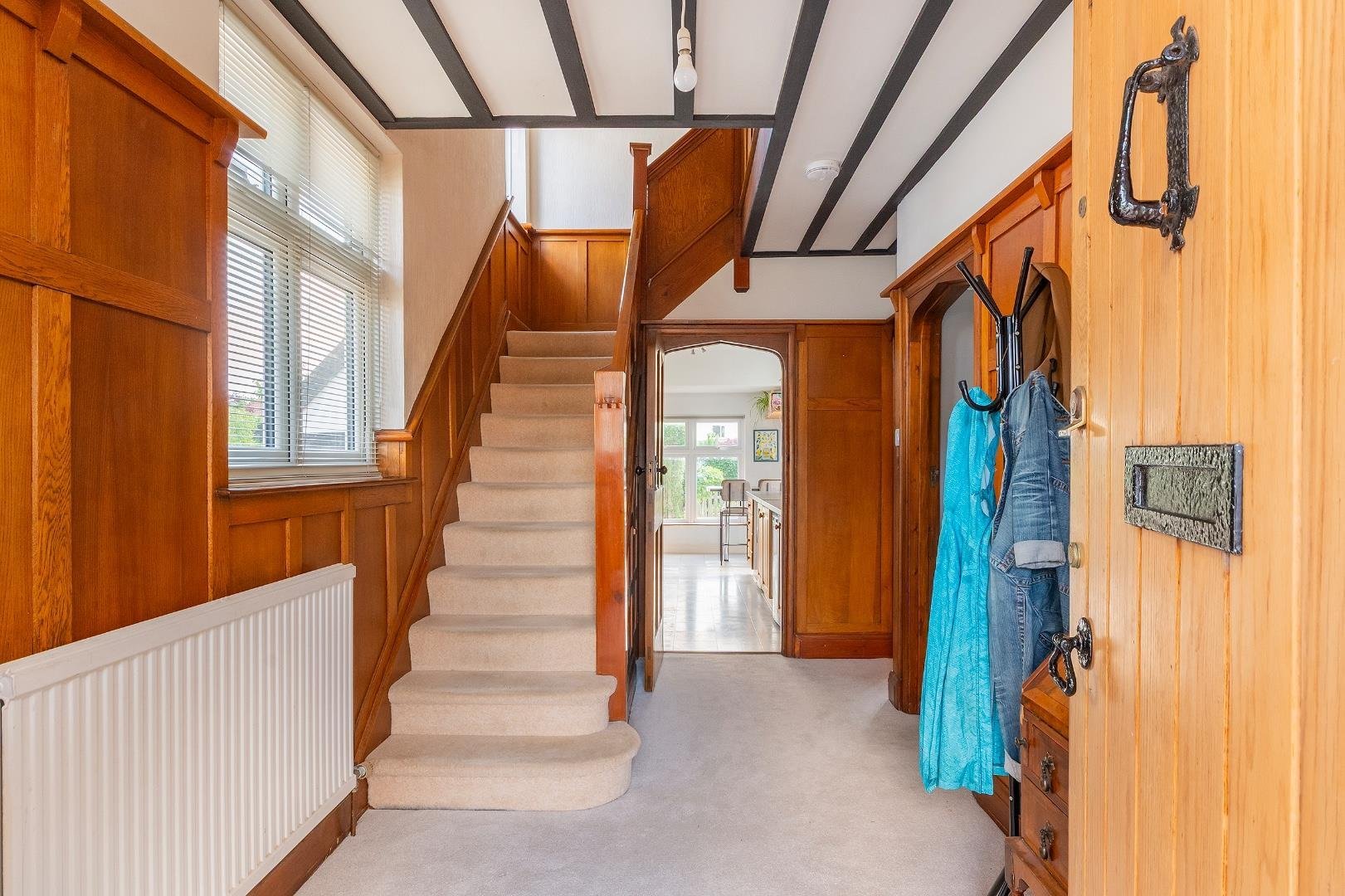Hill view henleaze 33918909 1 h0 v8 he hallway a