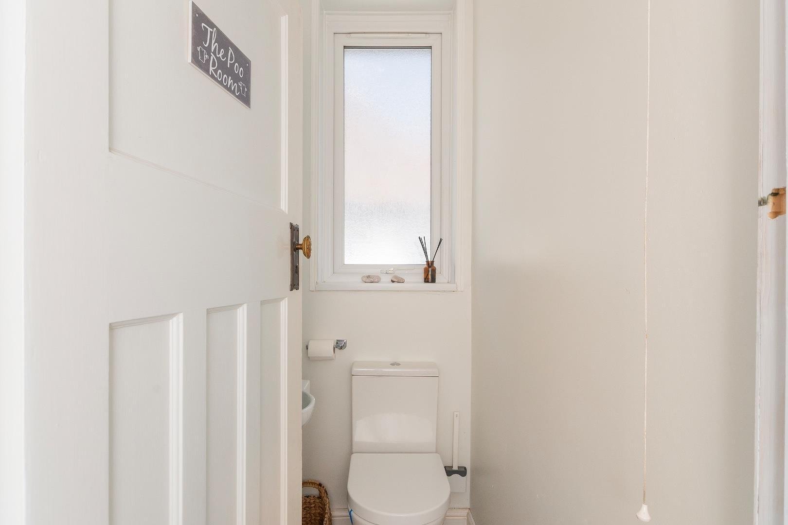 Hill view henleaze 33918909 1 h0 v8 he wc a