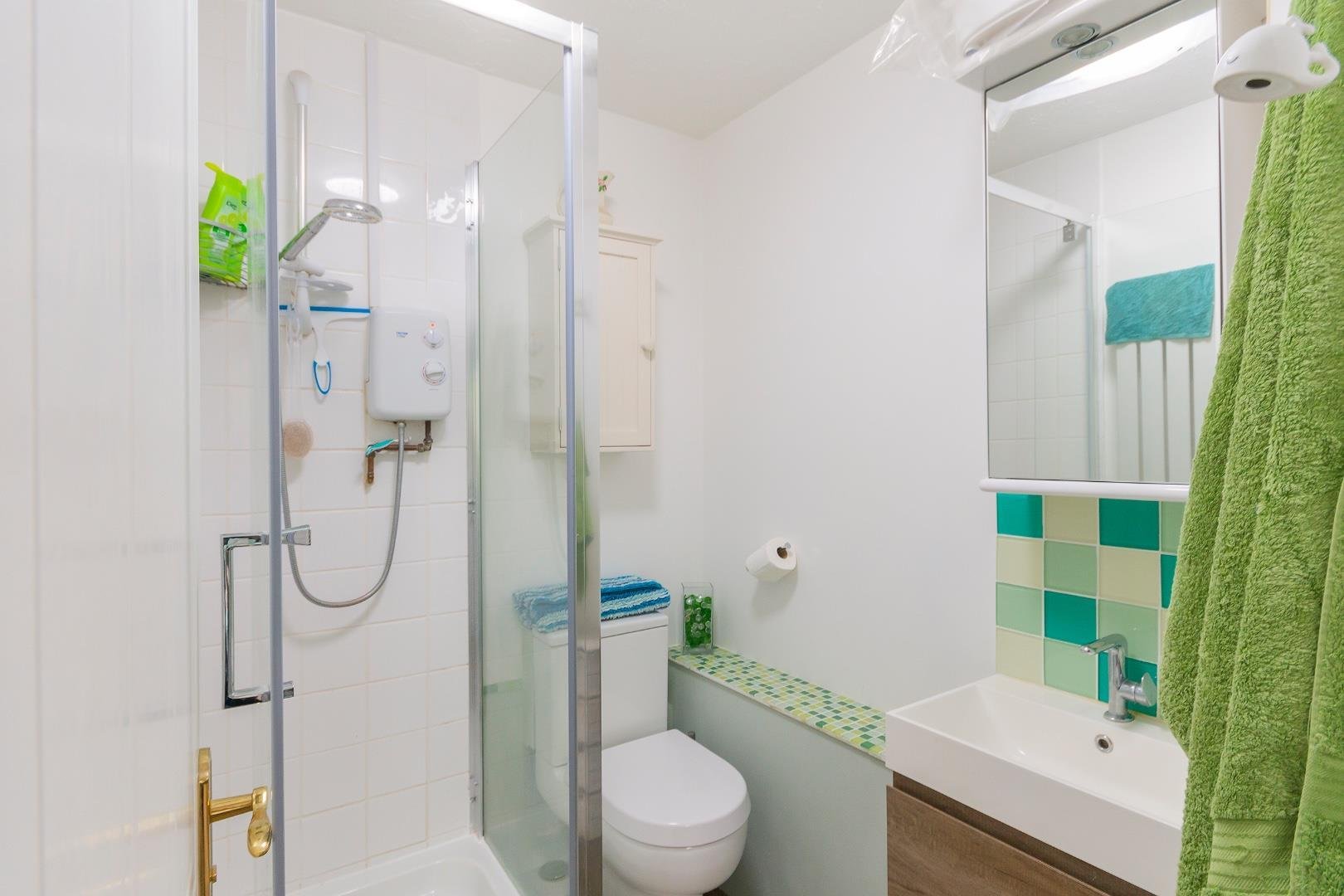 Holywell close st annes park 32418712 esolcllewyloh90 ensuite b