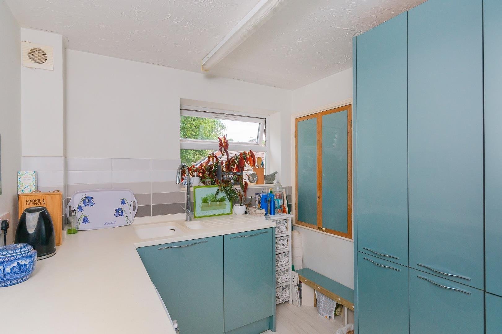 Holywell close st annes park 32418712 esolcllewyloh90 kitchen c
