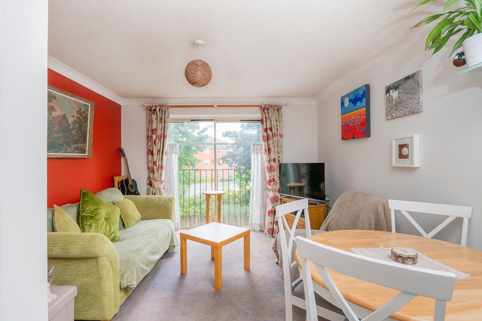 Holywell close st annes park 32418712 esolcllewyloh90 reception c