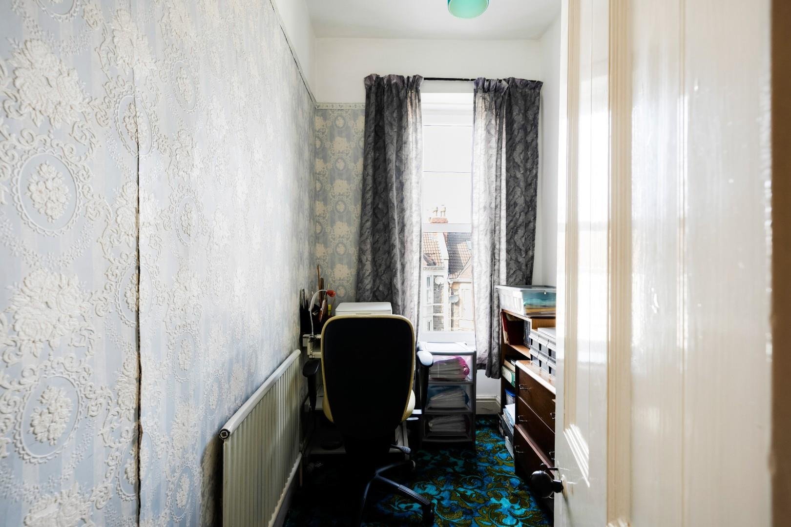 Kensington park road brislington 33733066 33