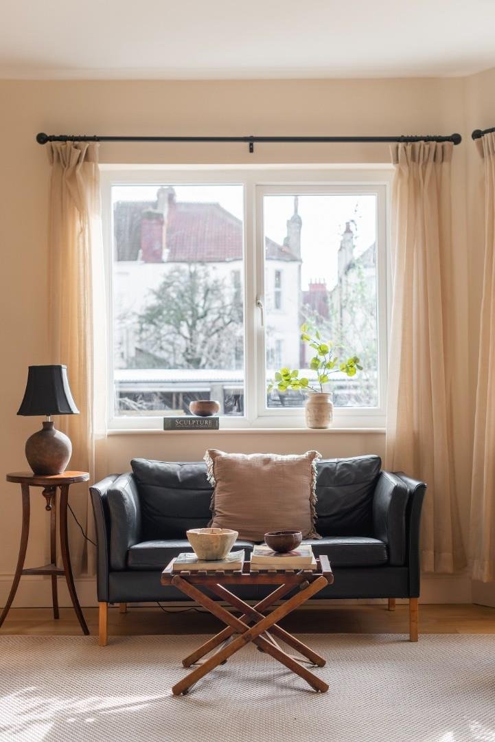 Knowle road totterdown 33712207 f2 d9 krtn portrait reception b