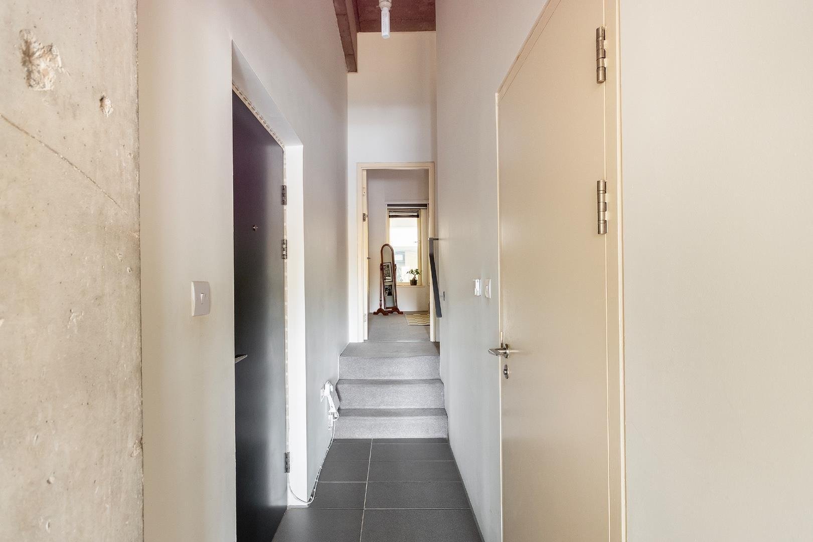 Lakeshore drive hartcliffe 33572372 2 l1 s0 bh hallway a