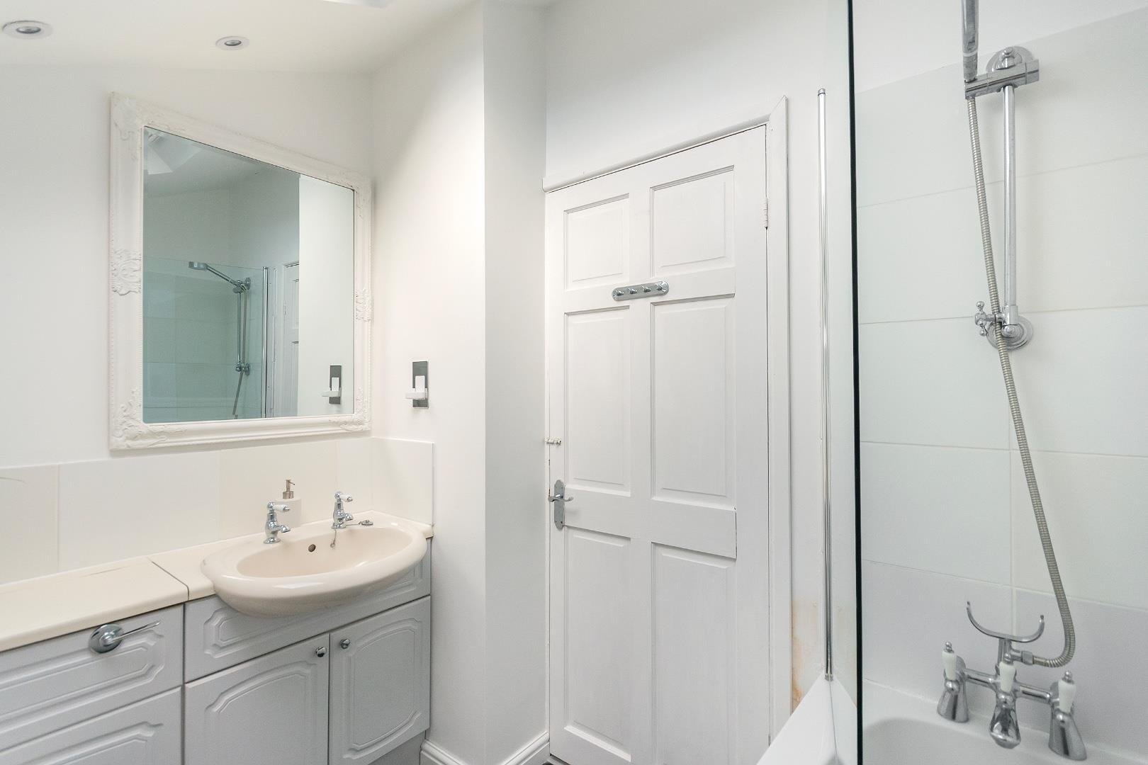 Langton court road brislington 34366094 3 l7 crsa bathroom b