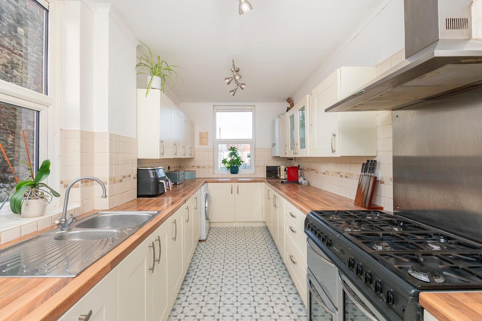 Langton court road brislington 34366094 3 l7 crsa kitchen b