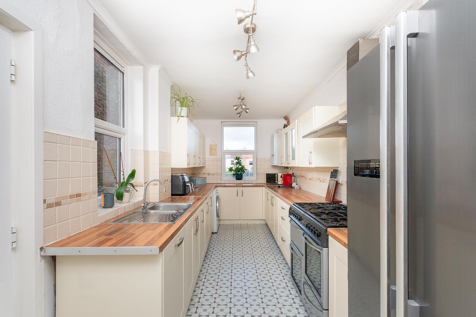 Langton court road brislington 34366094 3 l7 crsa kitchen c