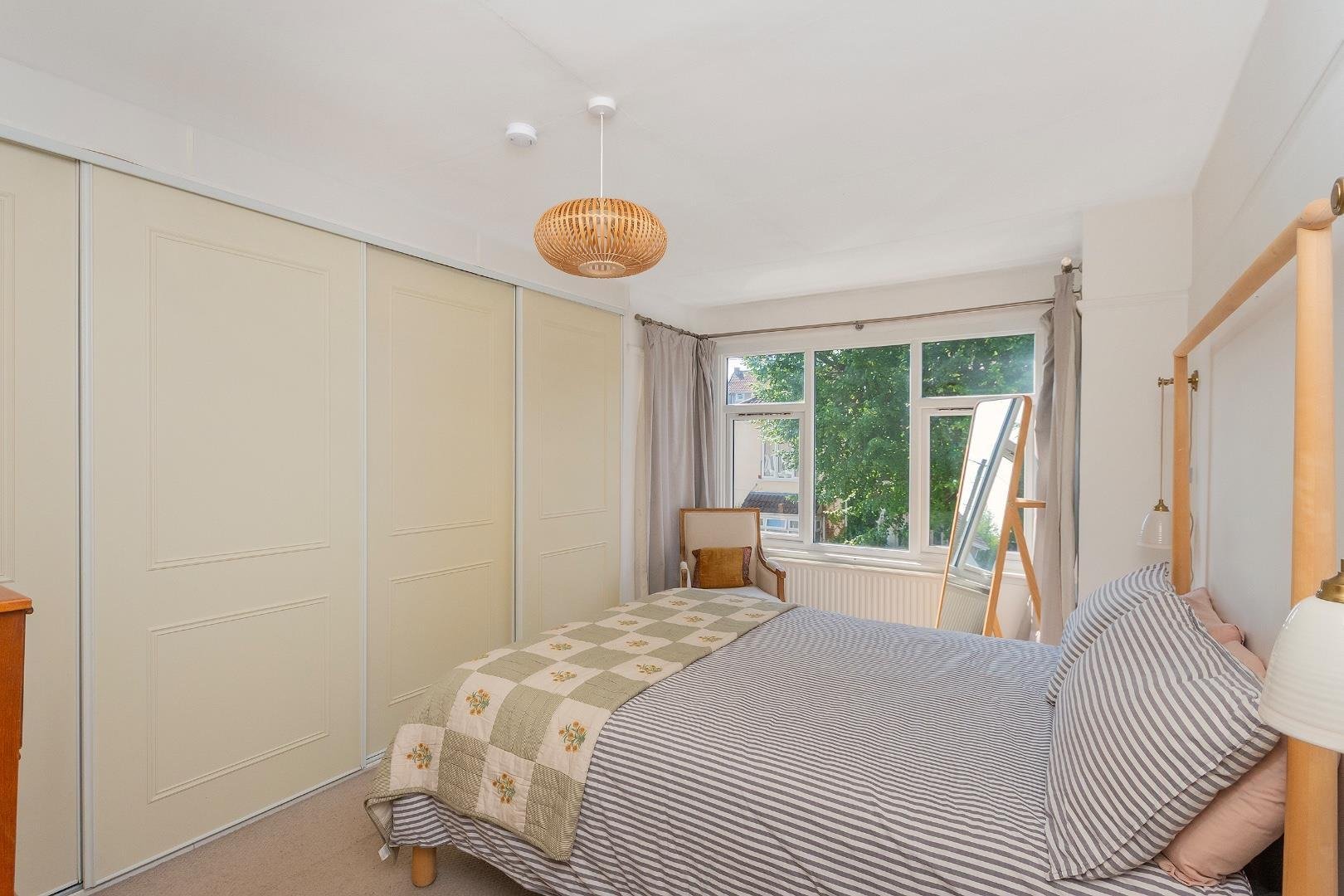 Lawn road fishponds 34837421 1 l2 r7 fs bedroom h