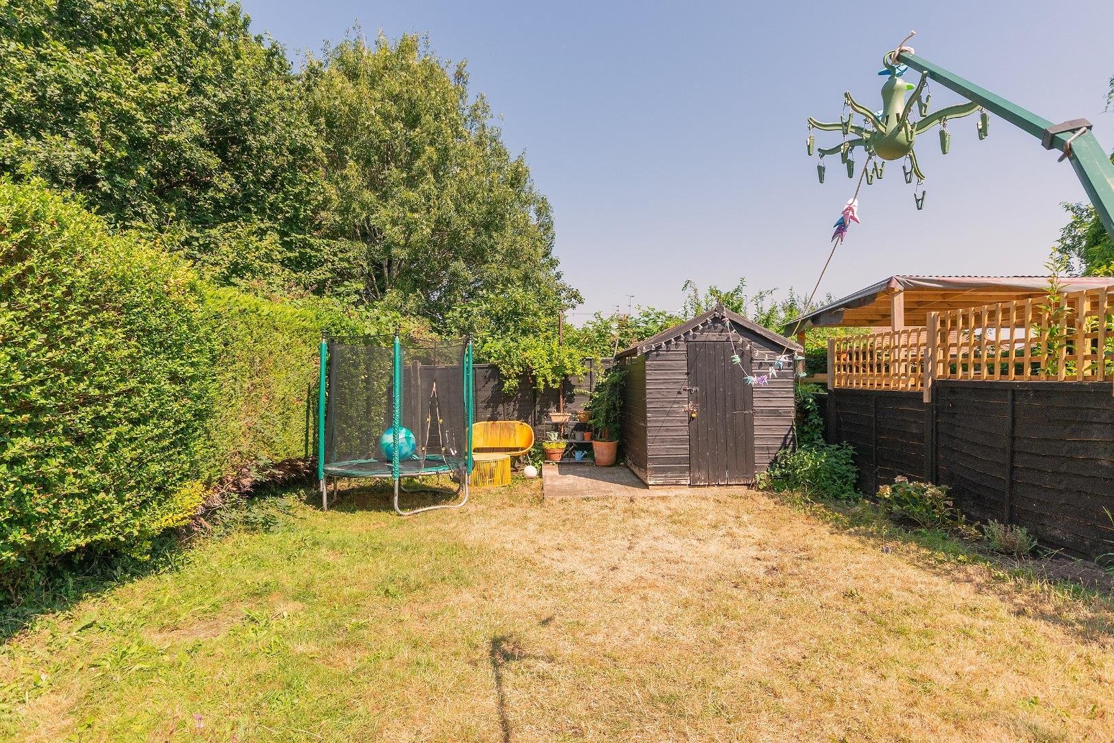 Lawn road fishponds 34837421 1 l2 r7 fs external g