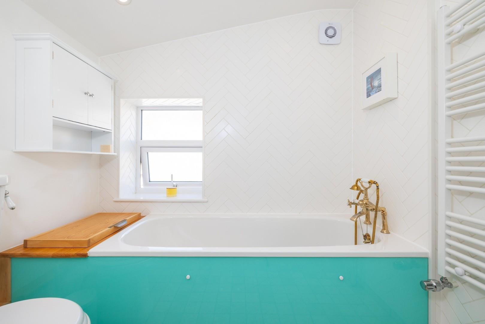 Lena street easton 34600931 char9990