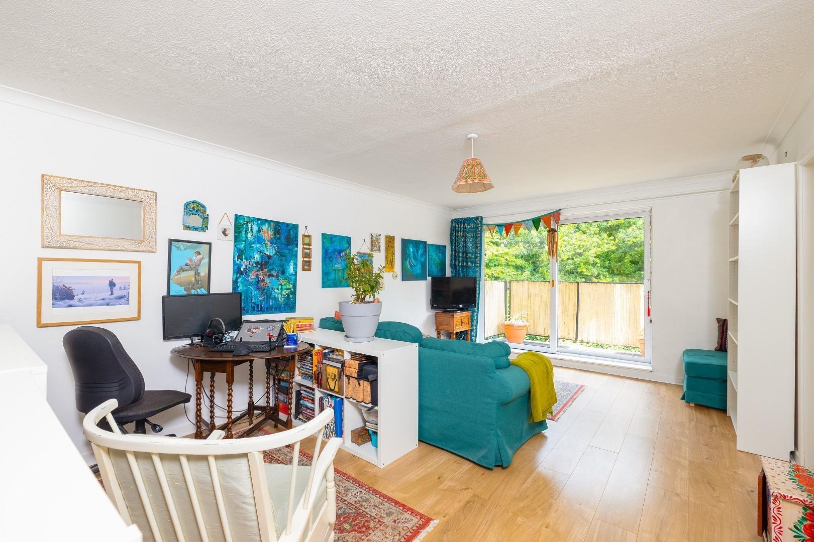 Lincoln court duchess way 33930418 cd7 a1284
