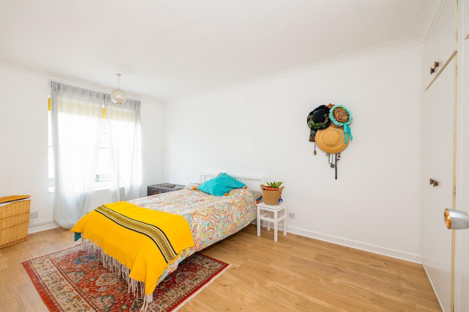 Lincoln court duchess way 33930418 cd7 a1316