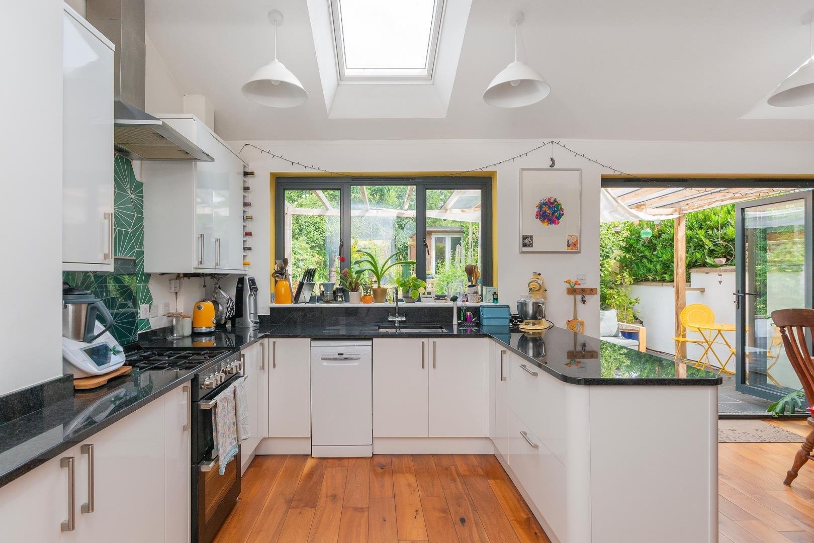 Maple road horfield 34689311 8 m9 rhd kitchen diner f