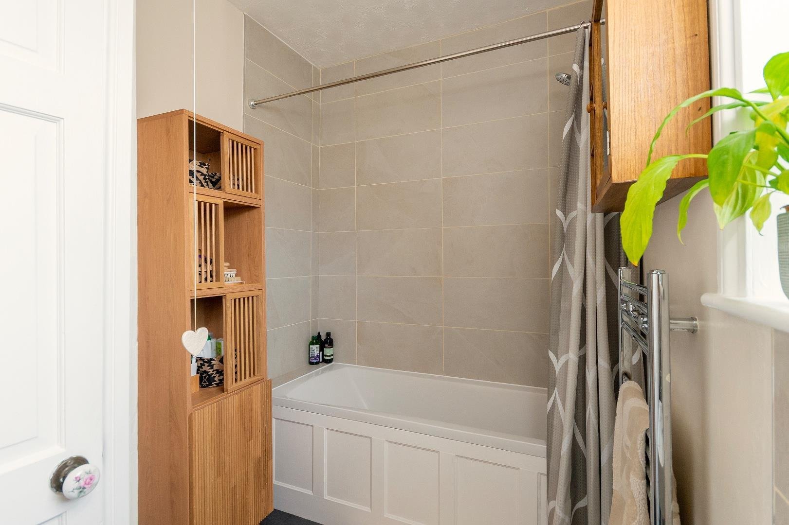 Marston road knowle 33770494 4 m1 rke bathroom b