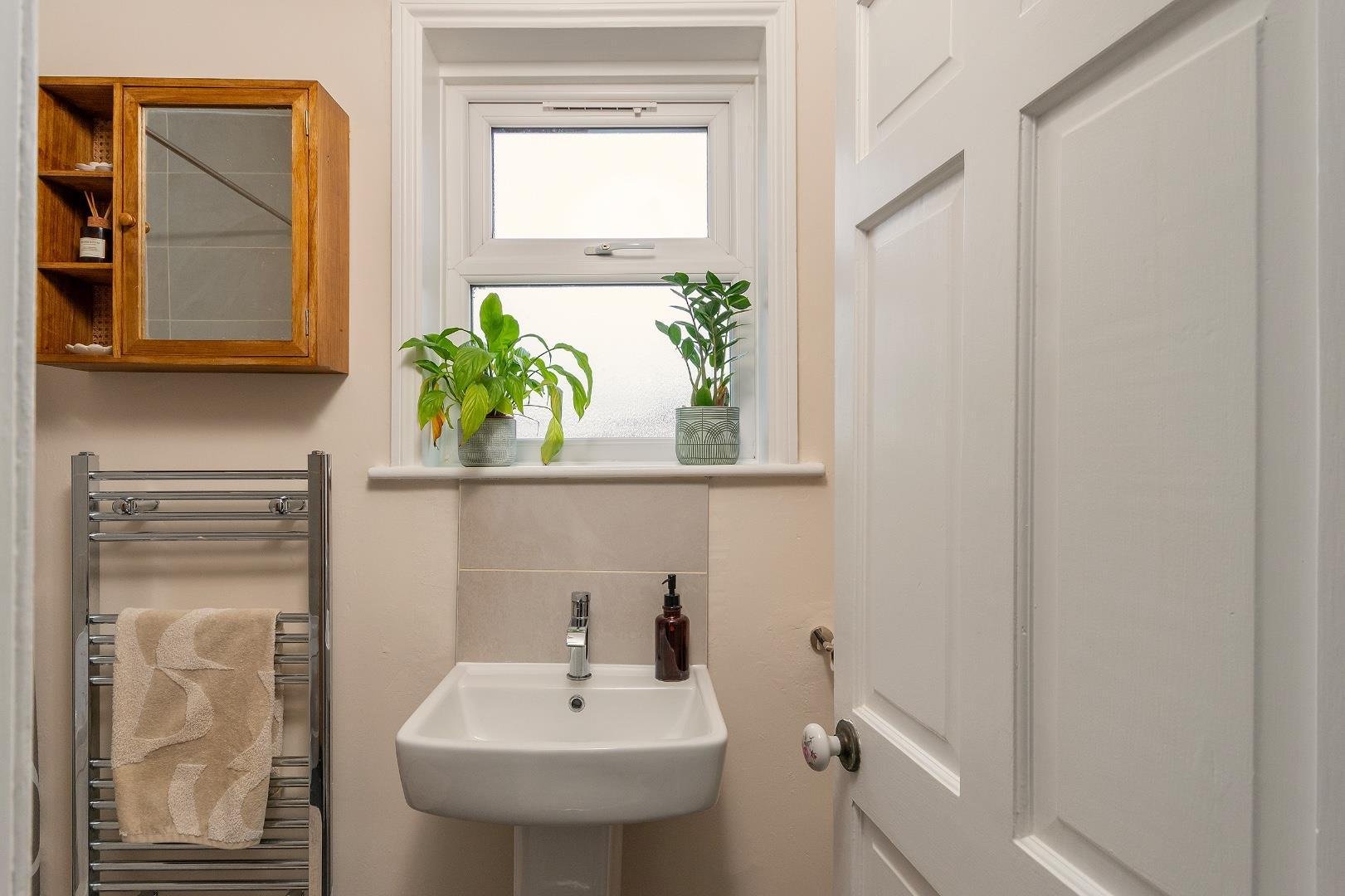 Marston road knowle 33770494 4 m1 rke bathroom c