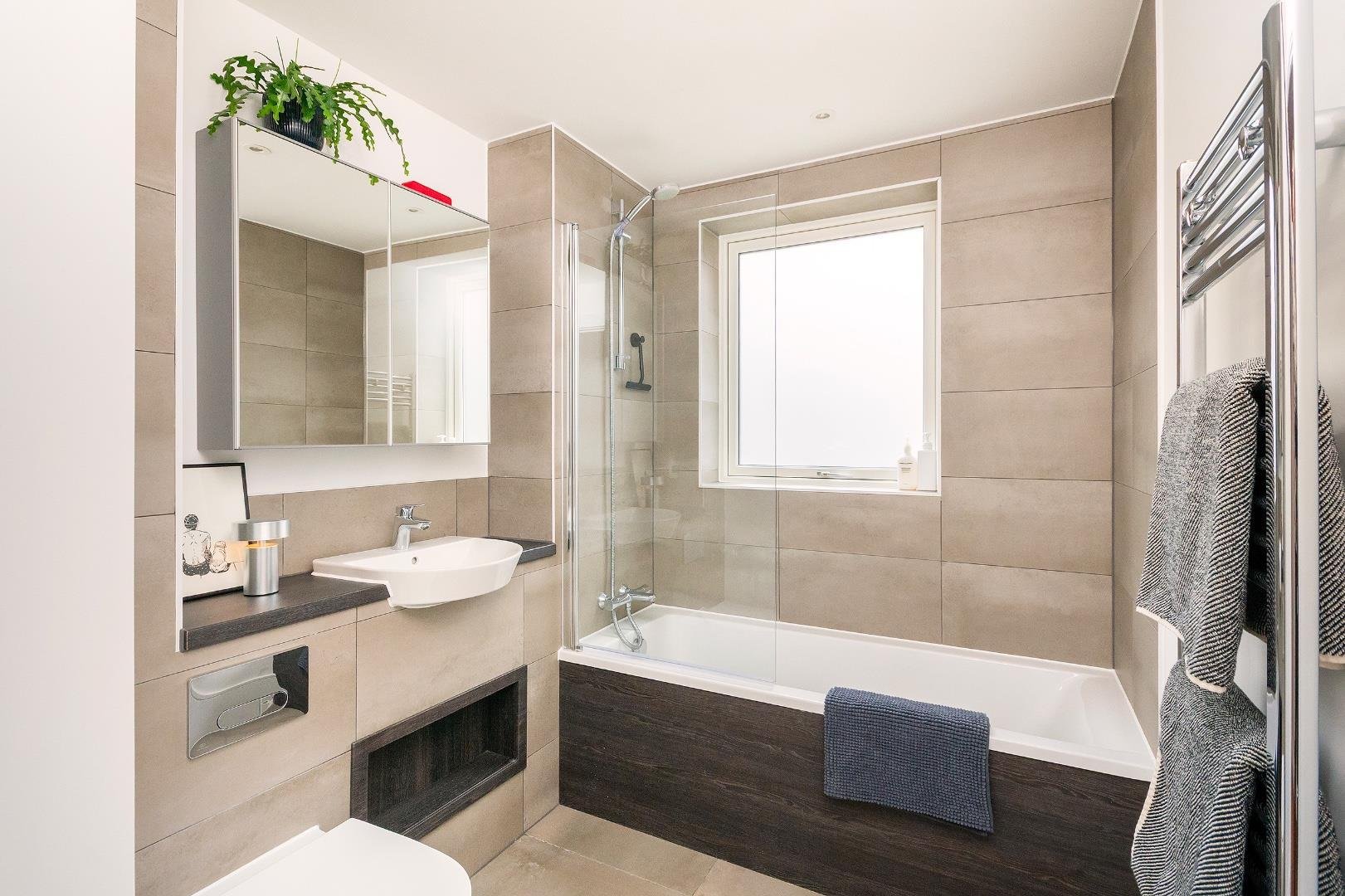 Mc arthurs yard harbourside 34457239 7 m8 ysi bathroom c