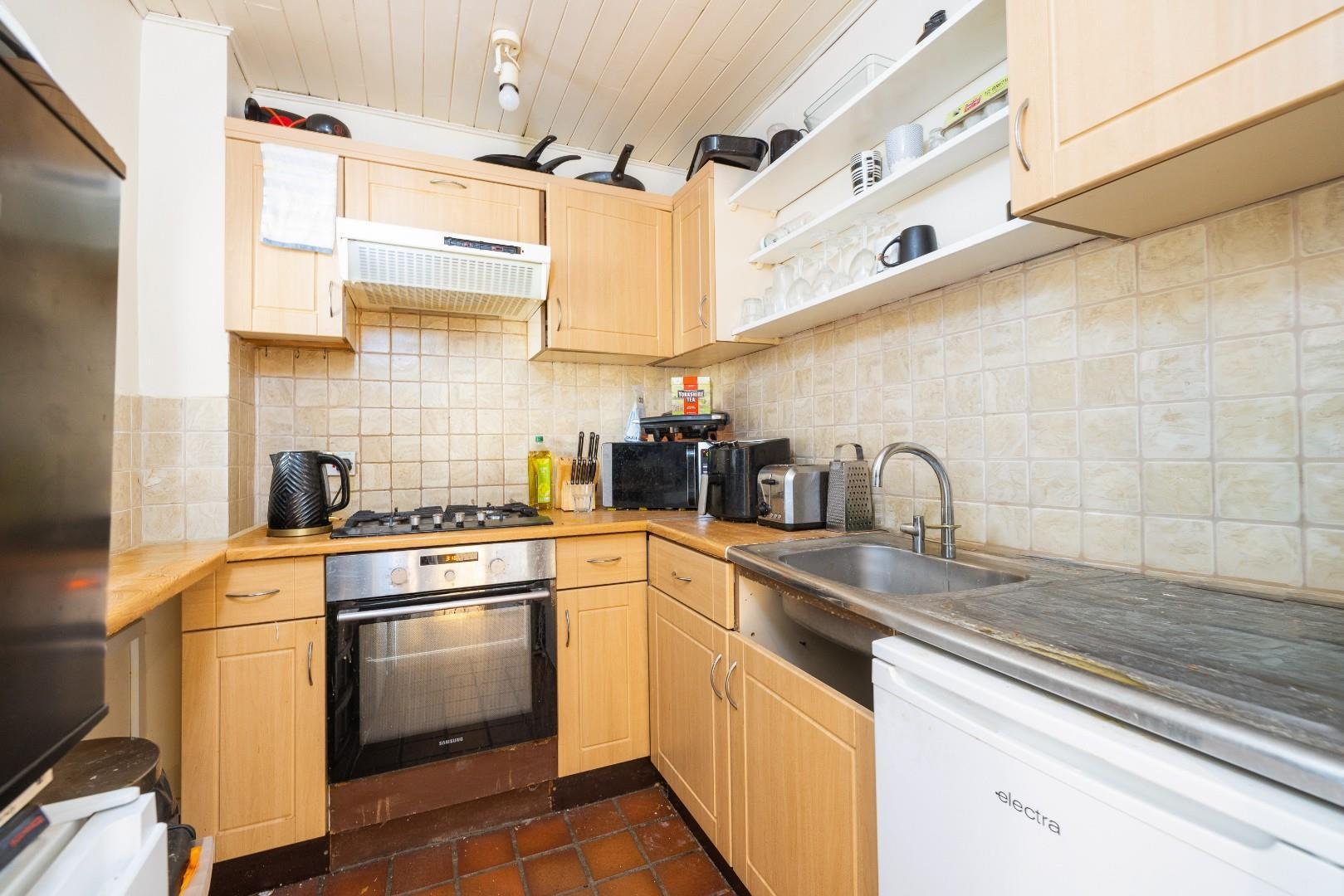 Meridian place clifton 34623239 char0082
