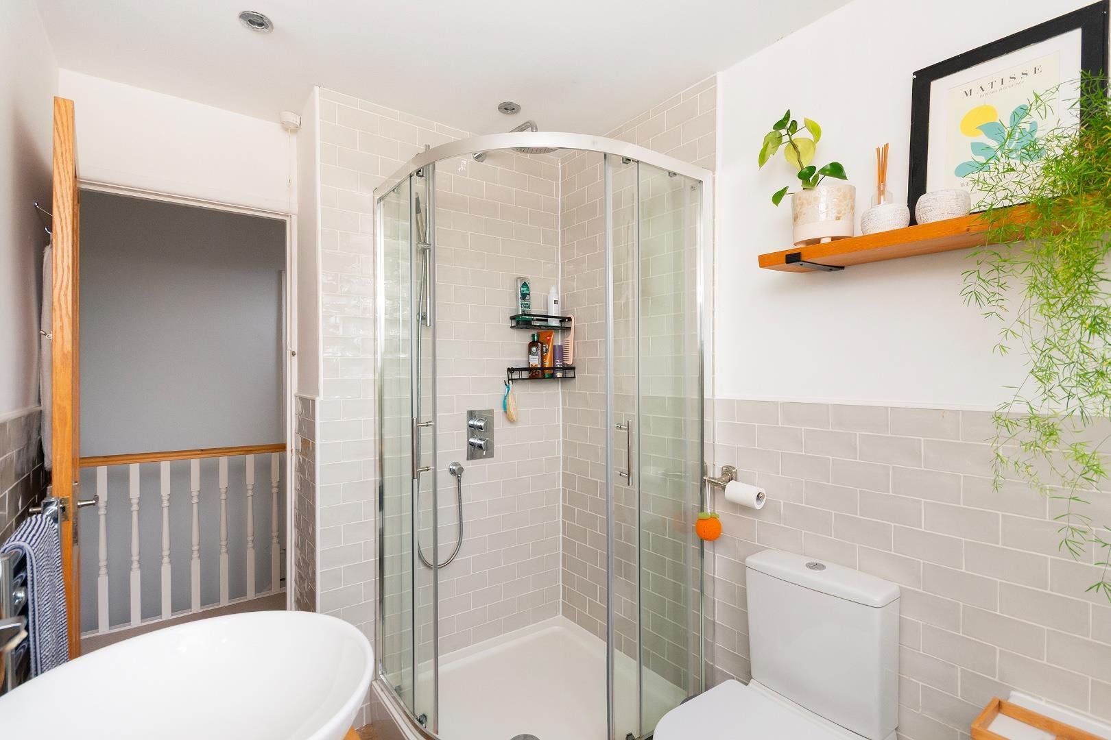 Moorlands road fishponds 34276505 0 m1 rfs bathroom b