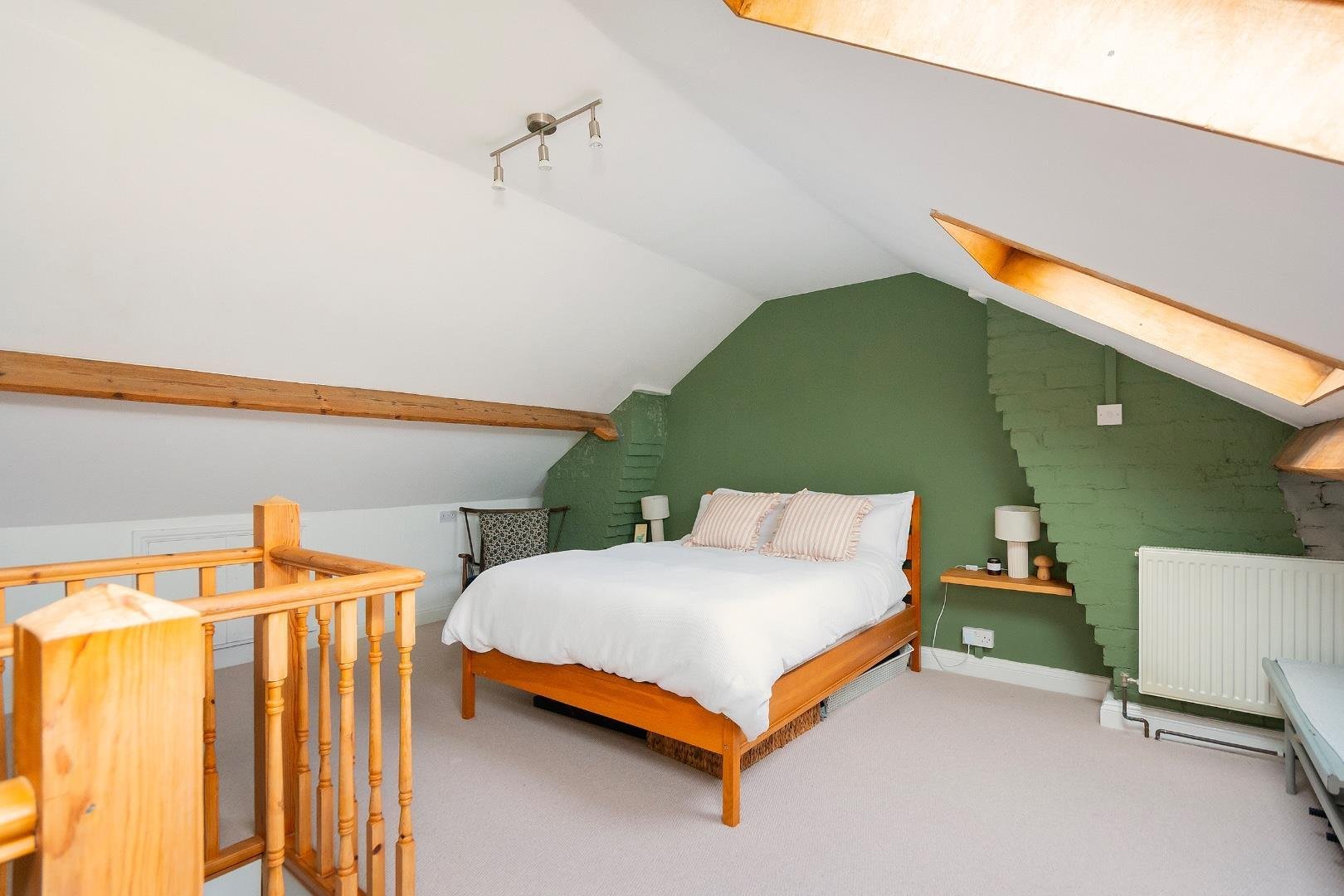 Moorlands road fishponds 34276505 0 m1 rfs loft room d