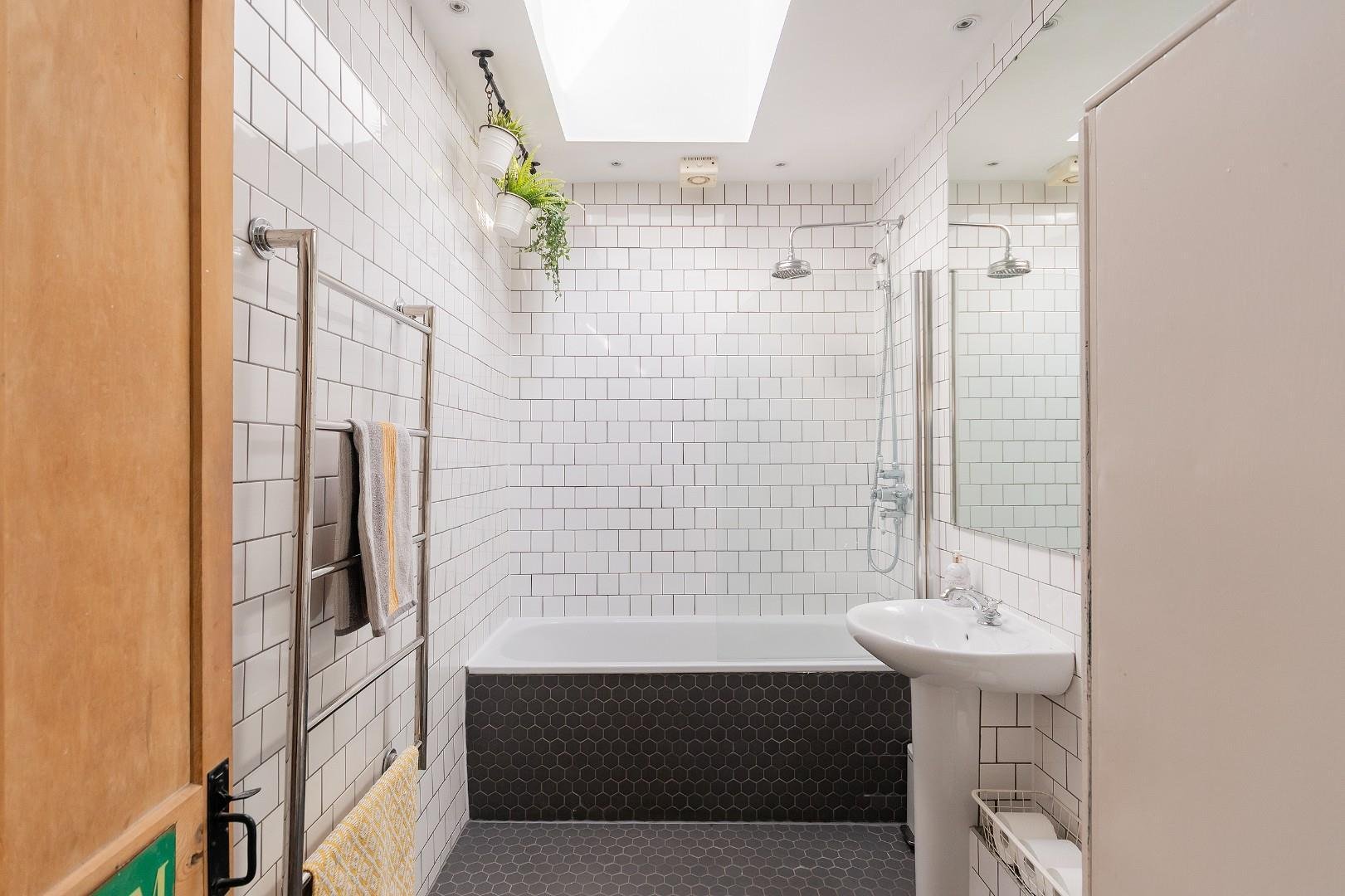 Mount pleasant terrace southville 34663647 0 m4 ptse bathroom d