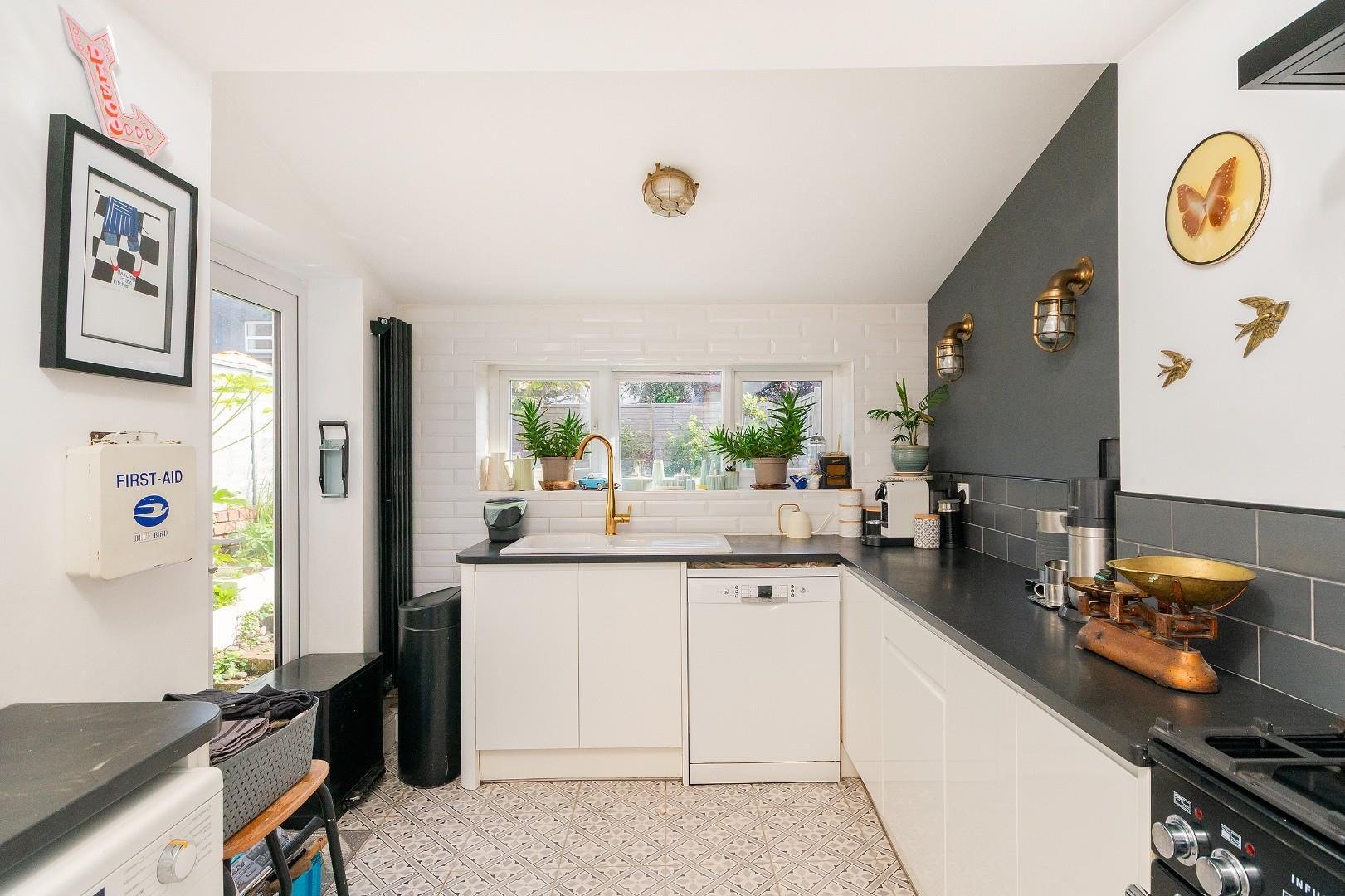 Mount pleasant terrace southville 34663647 0 m4 ptse kitchen c