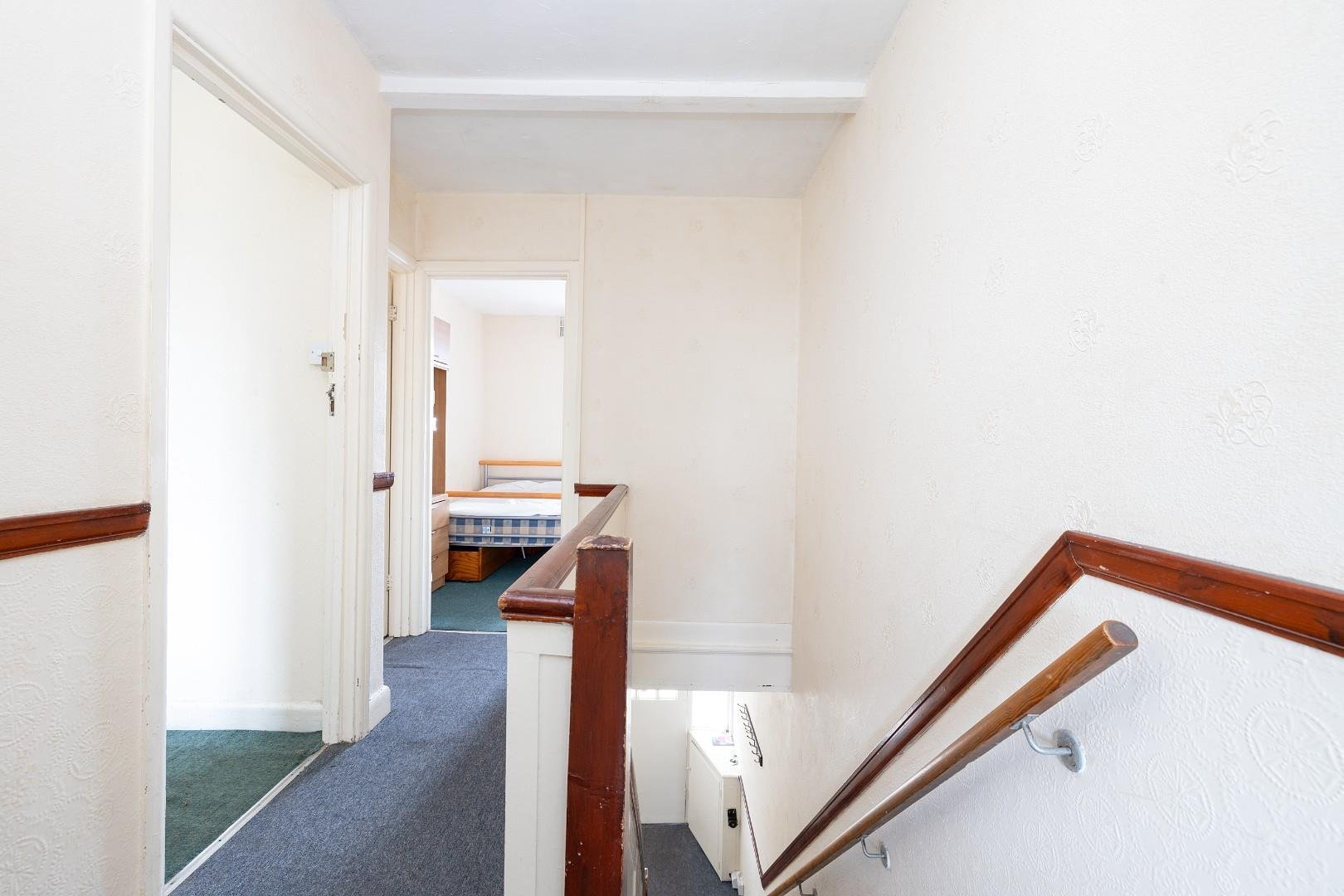 Muller road horfield 33750776 cd7 a2281
