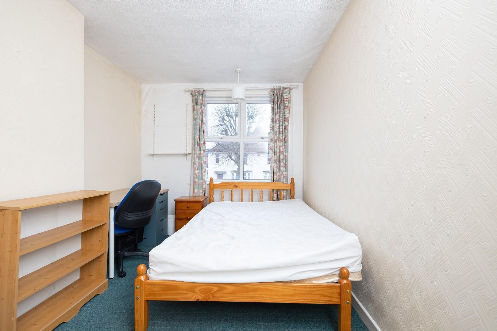Muller road horfield 33750776 cd7 a2289