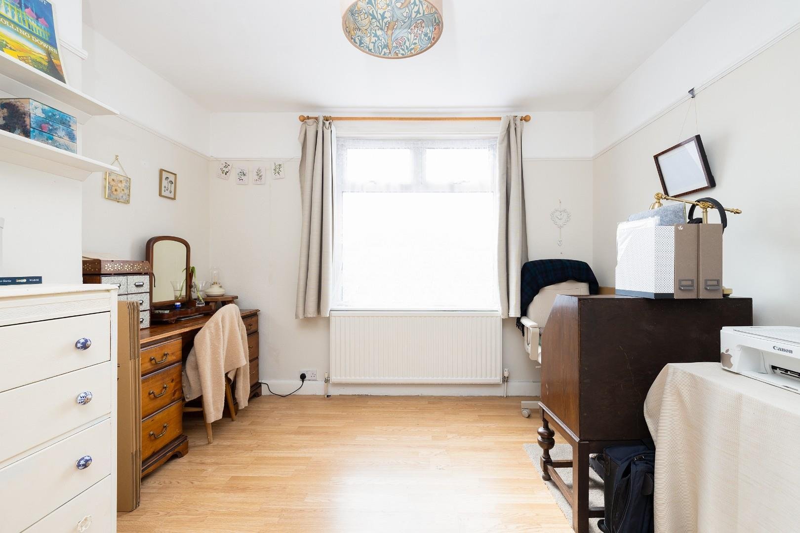 Muller road horfield 33821739 cd7 a3859