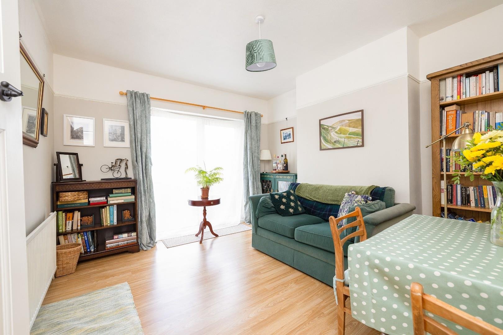 Muller road horfield 33821739 cd7 a3878