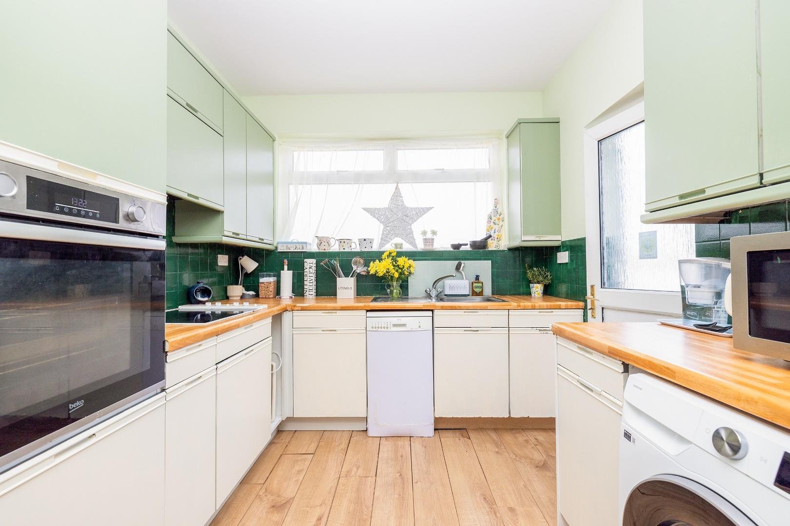 Muller road horfield 33821739 cd7 a3889 hdr