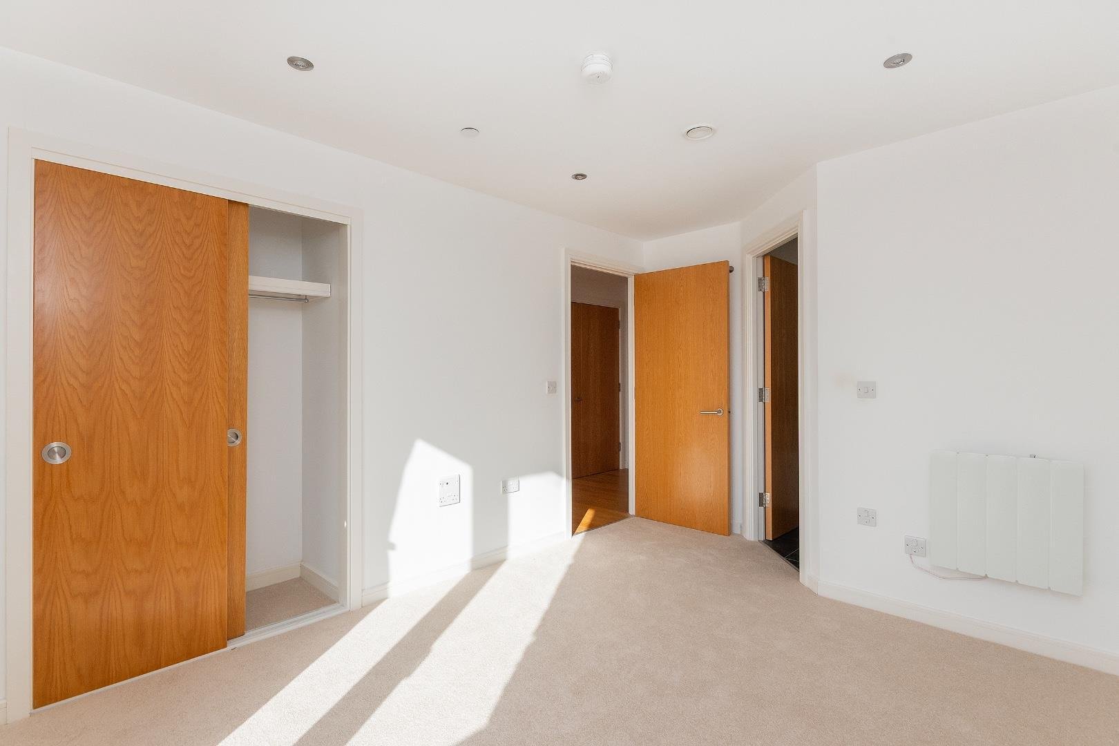 Number one building city centre 33723132 11 n04 occ bedroom a