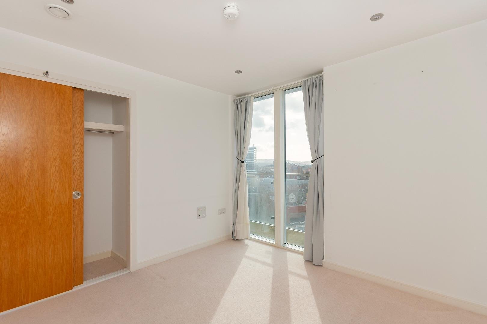 Number one building city centre 33723132 11 n04 occ bedroom d