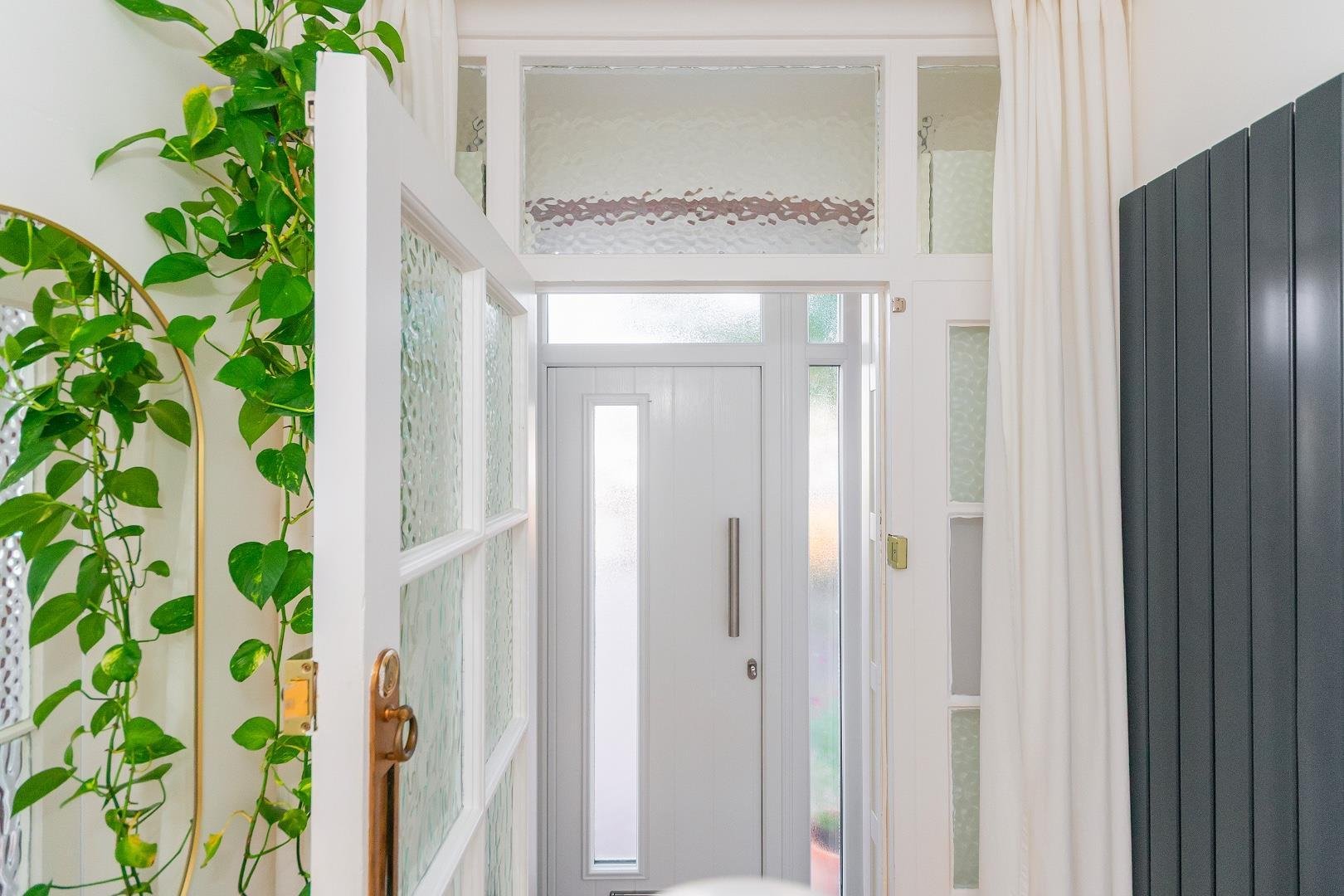 Oakdale close downend 34156133 0 o8 cdd hallway a