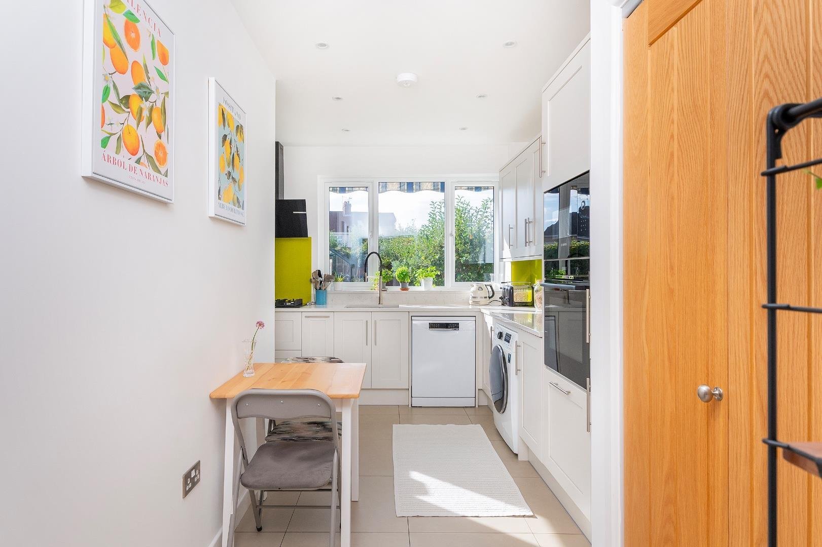 Oakdale close downend 34156133 0 o8 cdd kitchen e