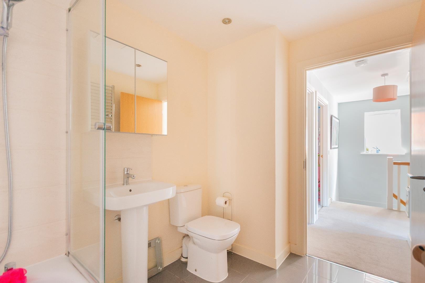 Oakhill drive bedminster 34749420 0 o5 dbr bathroom a