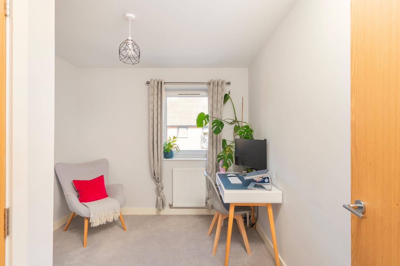 Oakhill drive bedminster 34749420 0 o5 dbr bedroom l