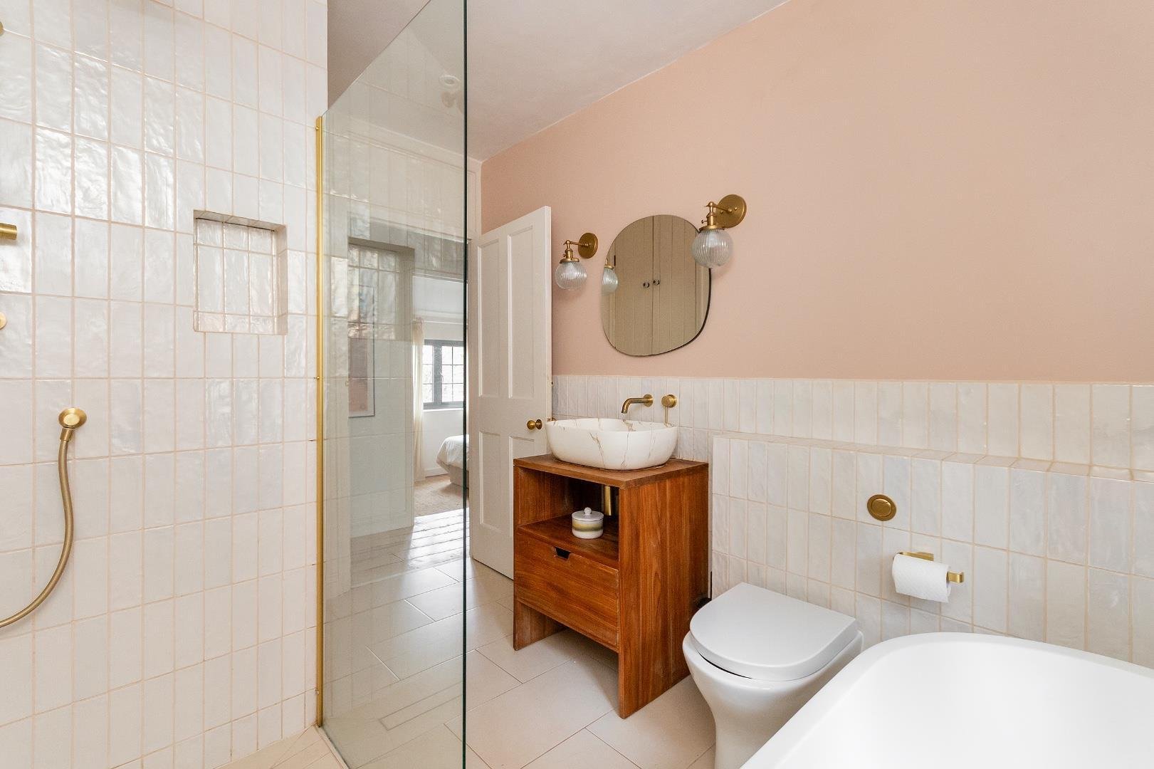 Old park kingsdown 34414084 0 o3 pkn bathroom a