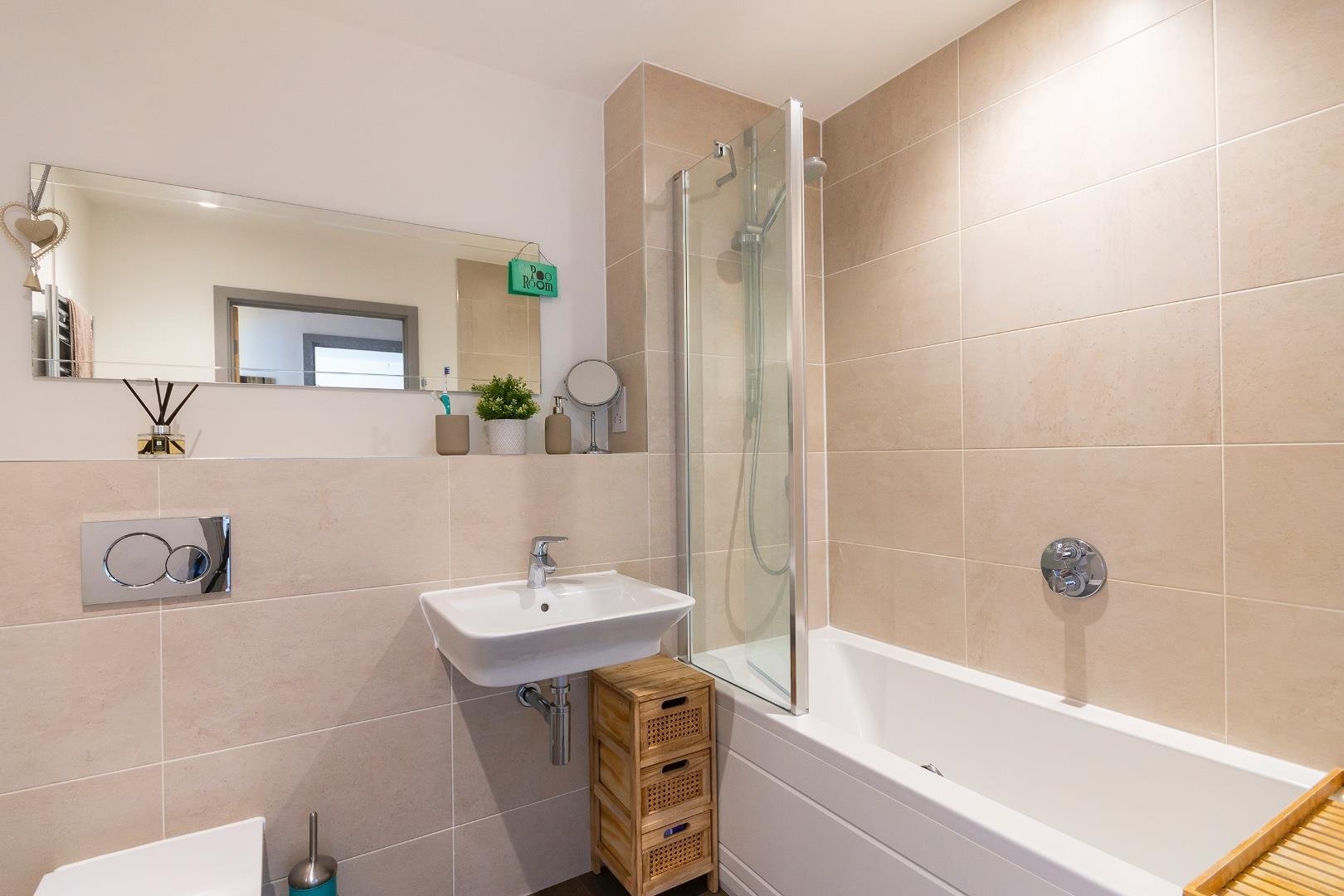 Paintworks arnos vale 32115009 skrowtniap203 bathroom b