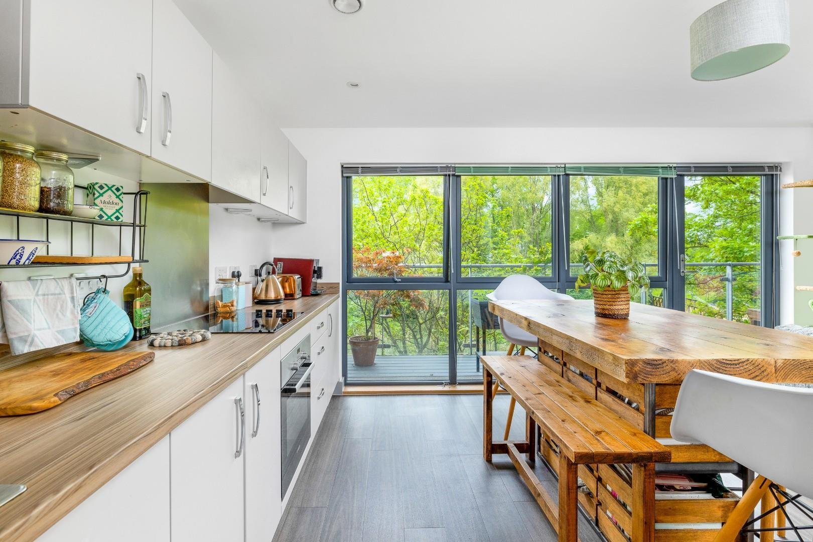 Paintworks arnos vale 33314434 450 paintworks05 10 2023 21
