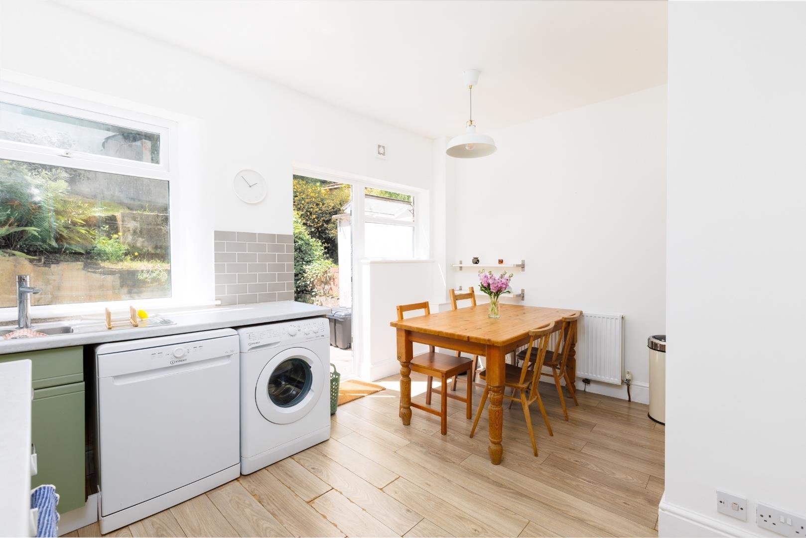 Park street totterdown 34754819 48 park st 21