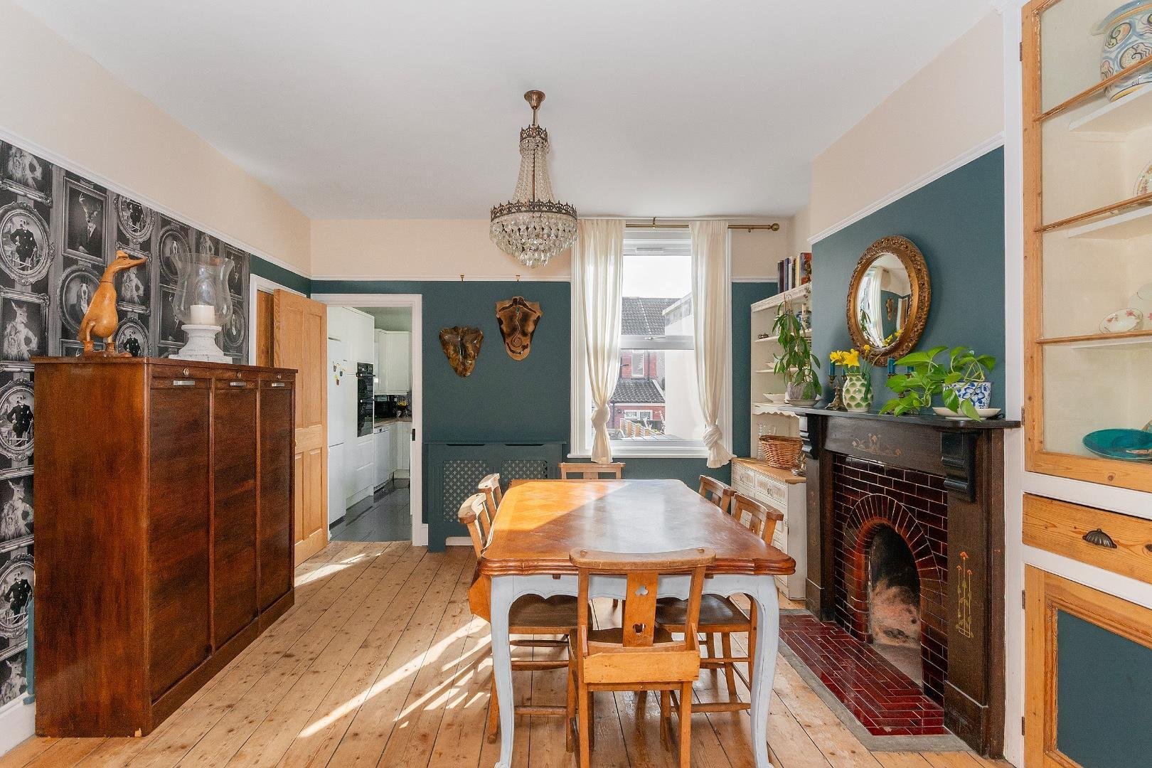 Paultow avenue victoria park 34632995 1 p0 abr dining room c