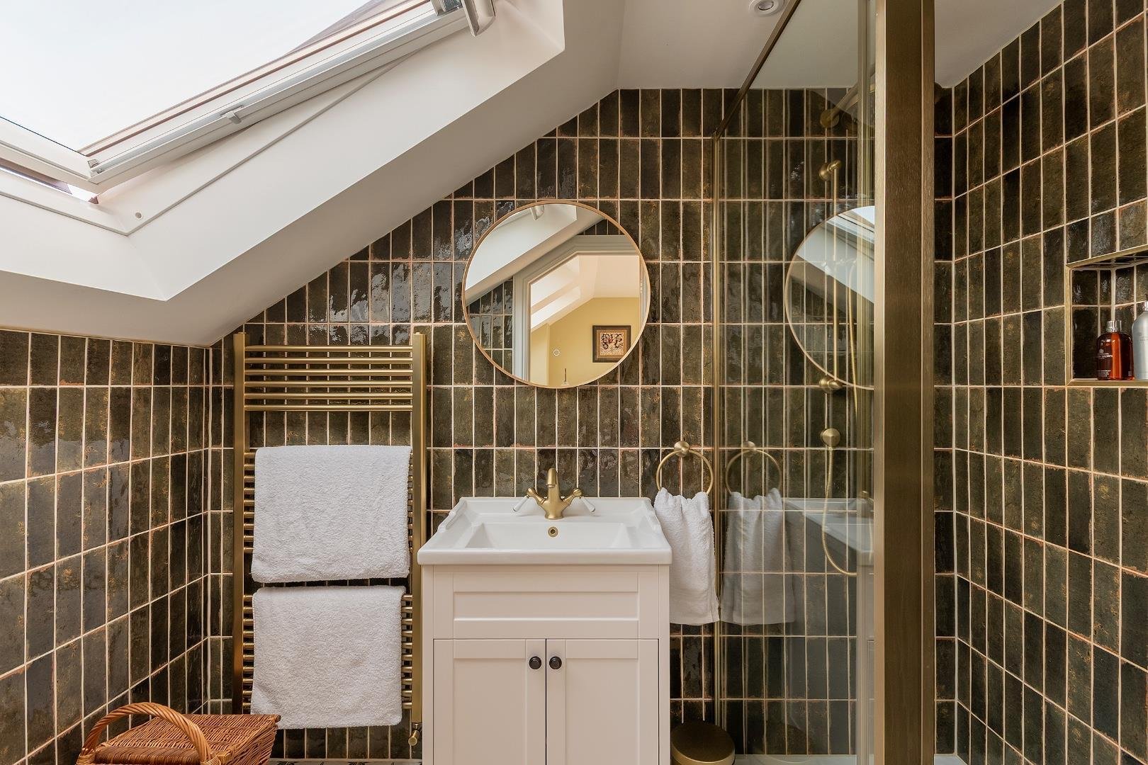 Paultow avenue victoria park 34632995 1 p0 abr ensuite c