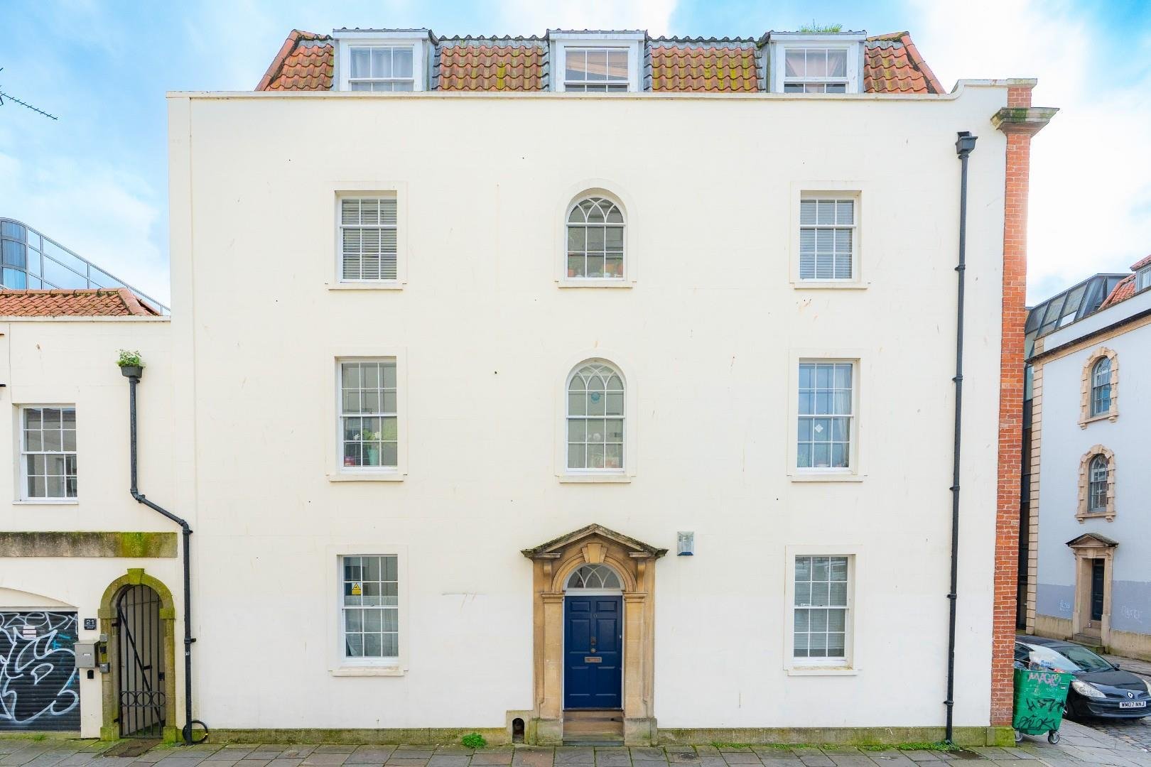 Pembroke street st pauls 34134688 olh06409