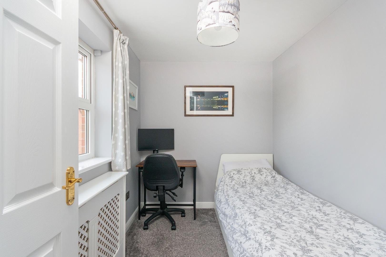 Pitlochry close filton park 34132239 3 p3 cfp bedroom d