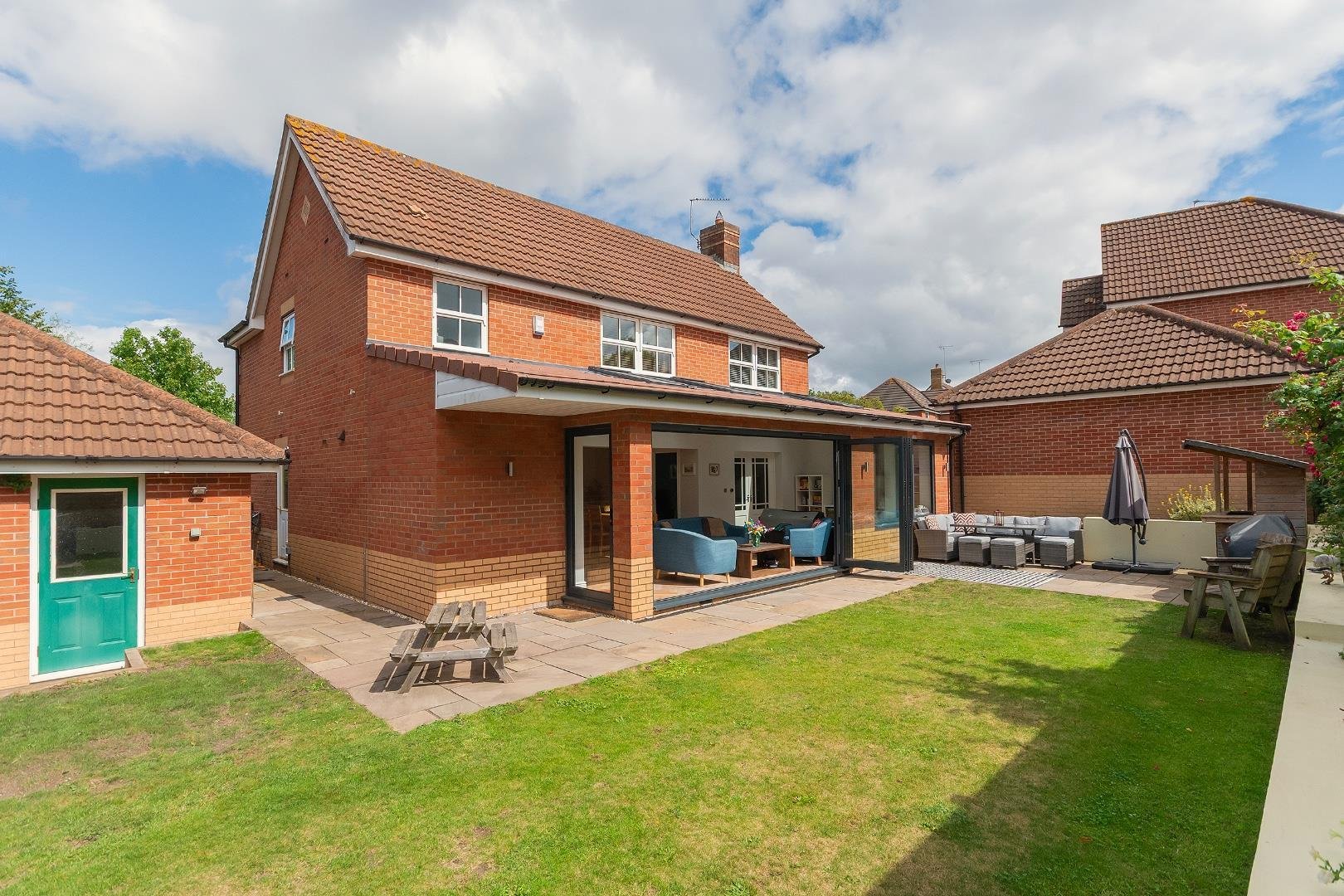 Pitlochry close filton park 34132239 3 p3 cfp external f