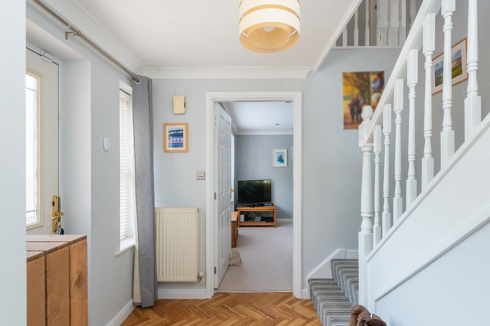 Pitlochry close filton park 34132239 3 p3 cfp hallway a