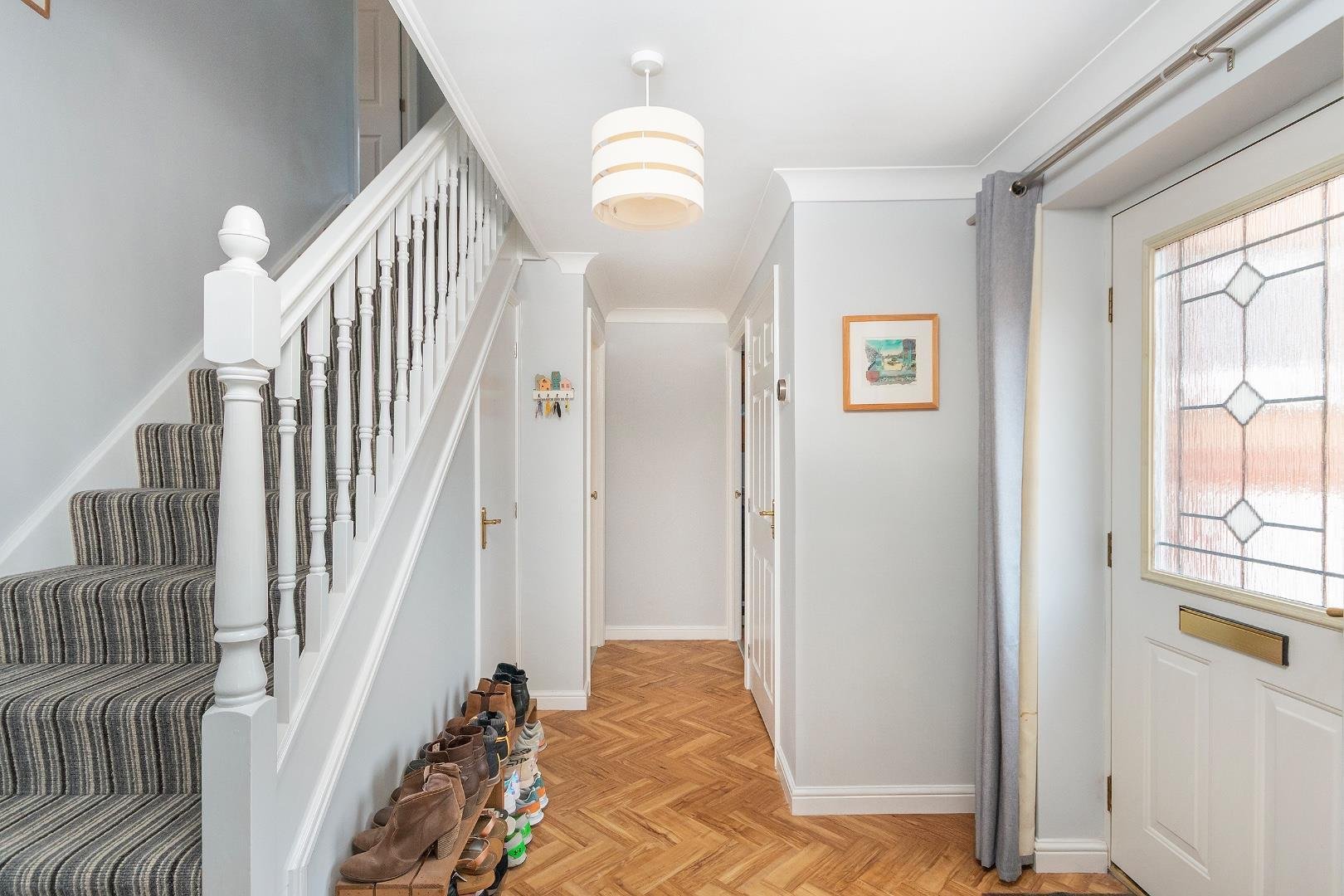 Pitlochry close filton park 34132239 3 p3 cfp hallway b