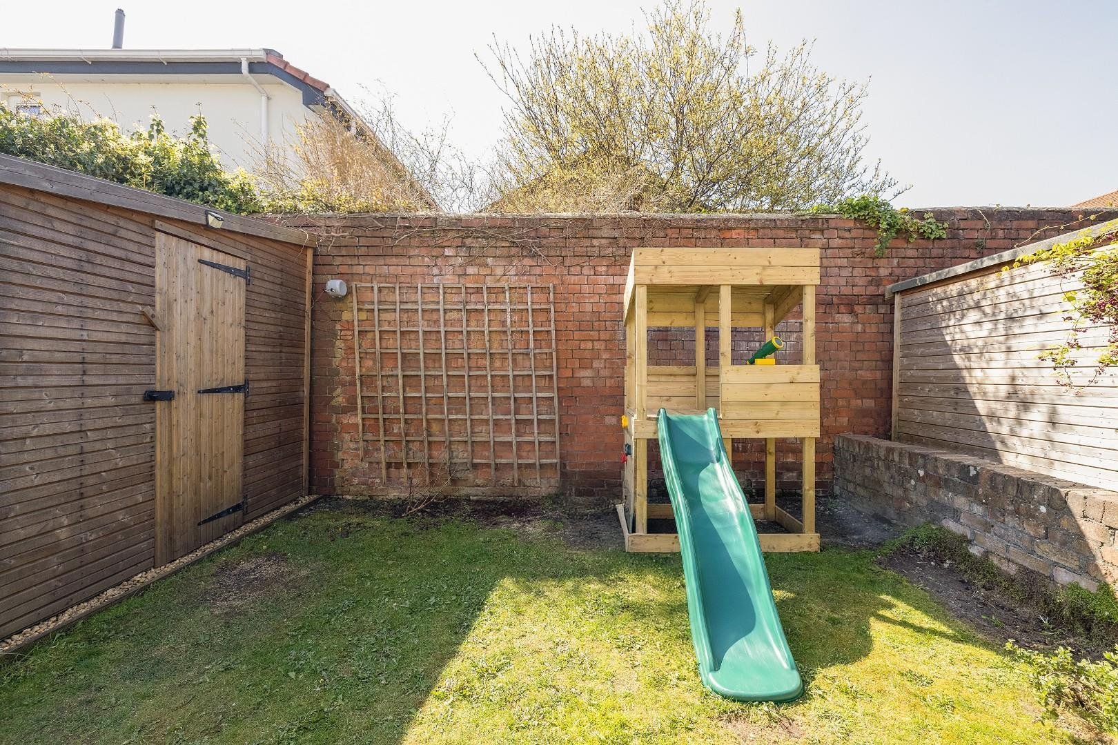 Pitt road horfield 33839201 cd7 a6092