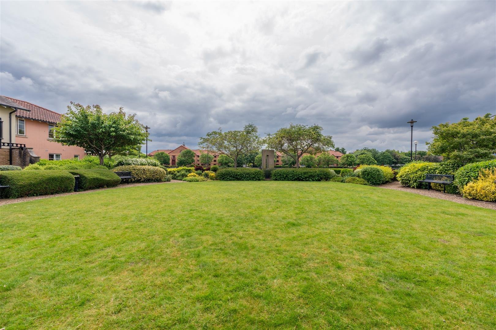 Pooles wharf court hotwells 33150335 dsc06766 hdr