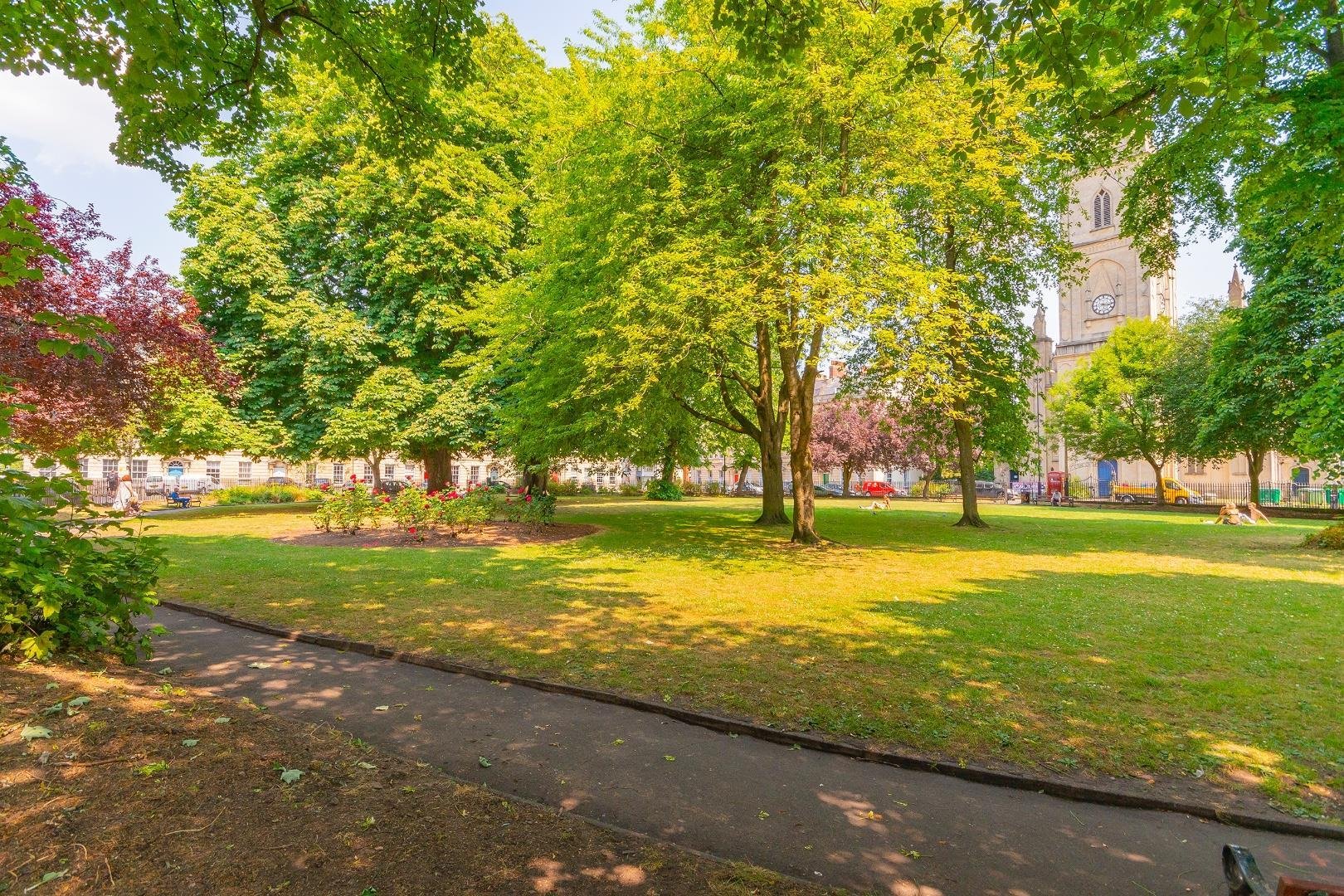Portland square st pauls 34059578 erauqsdnaltrop6 talf5 external b